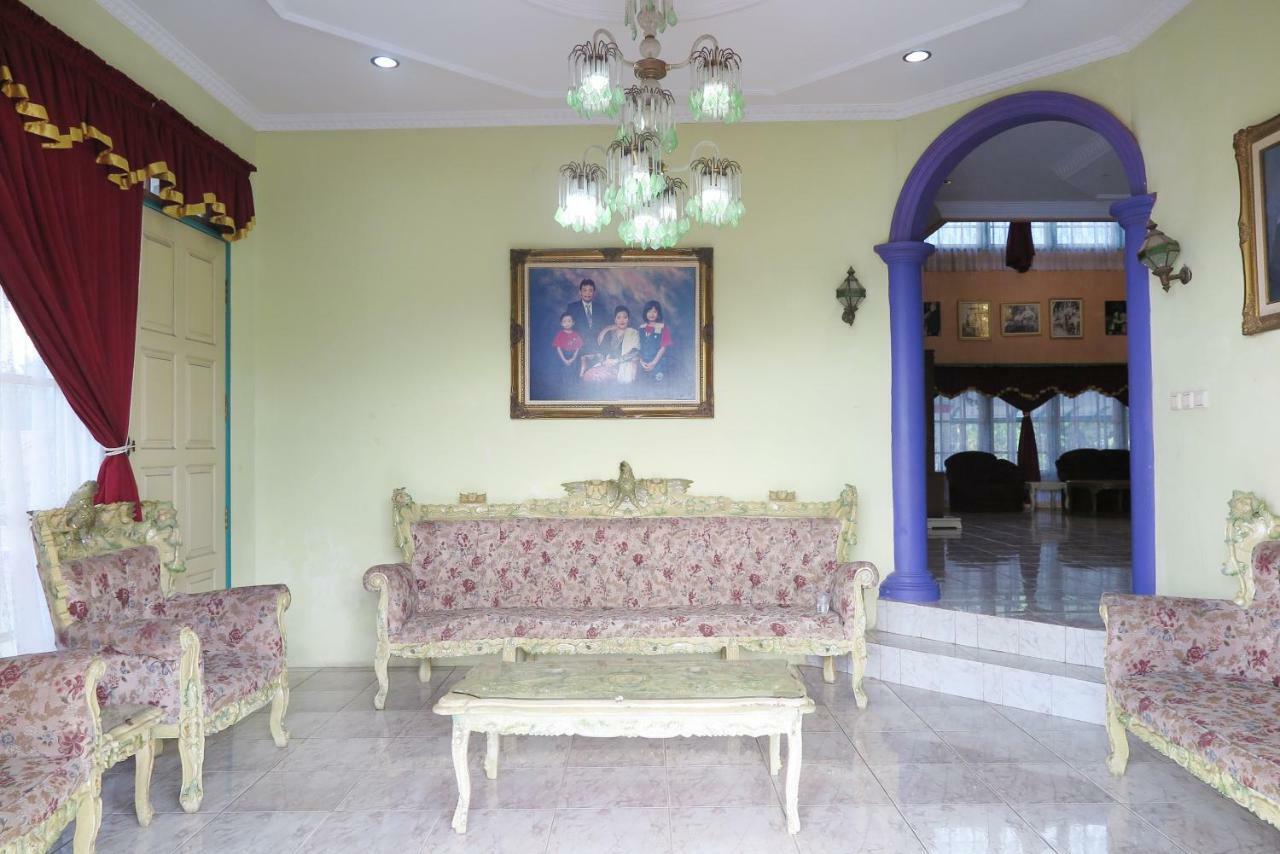 Villa Tiandiva Tjisarua Exterior foto